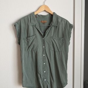 Jachs Girlfriend Button Down Short Sleeve Top